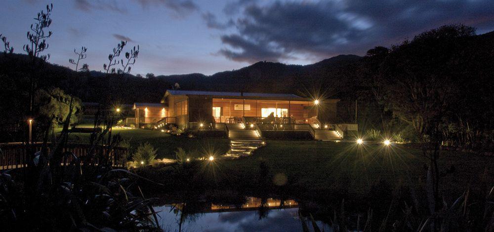 Tangiaro Retreat Villa Port Charles Buitenkant foto