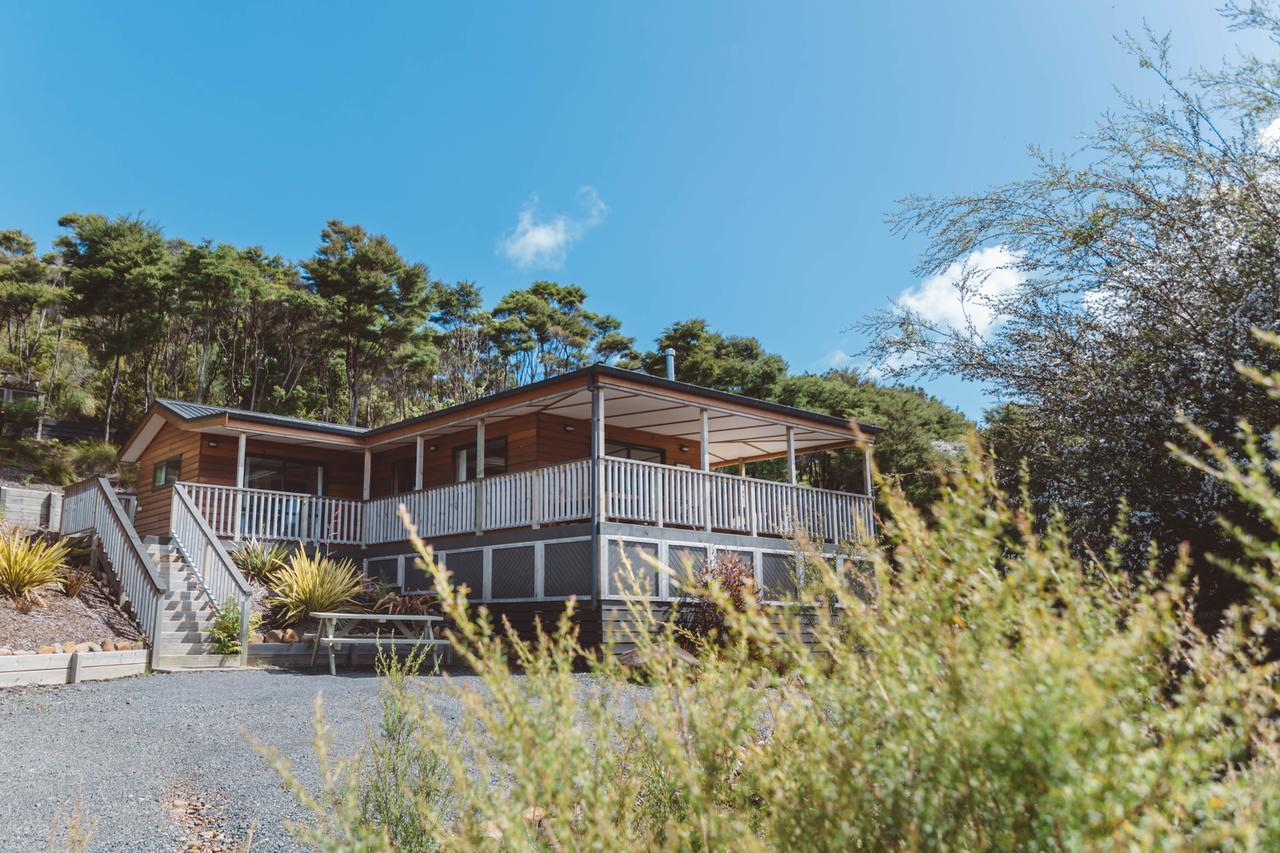 Tangiaro Retreat Villa Port Charles Buitenkant foto