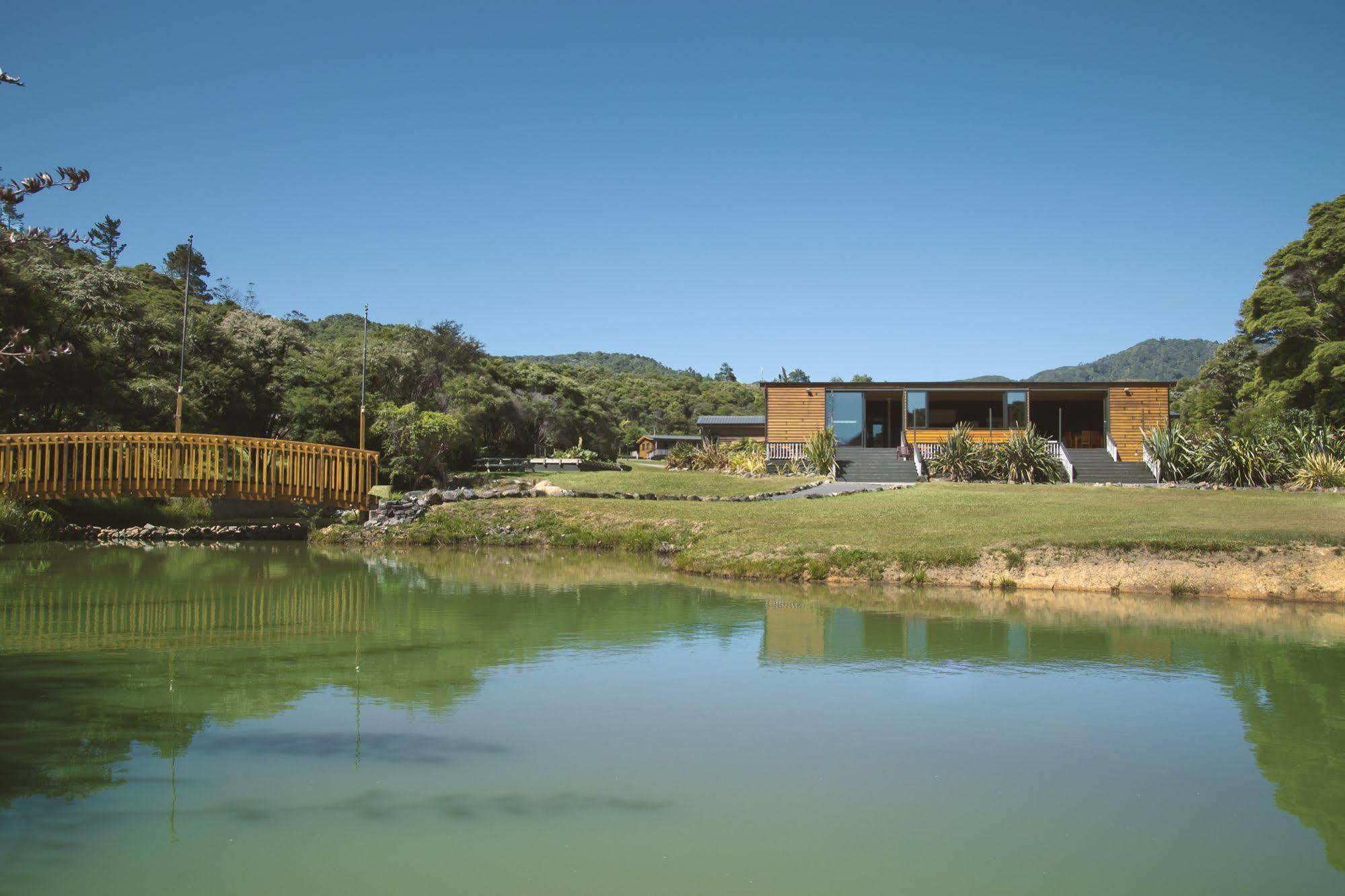 Tangiaro Retreat Villa Port Charles Buitenkant foto